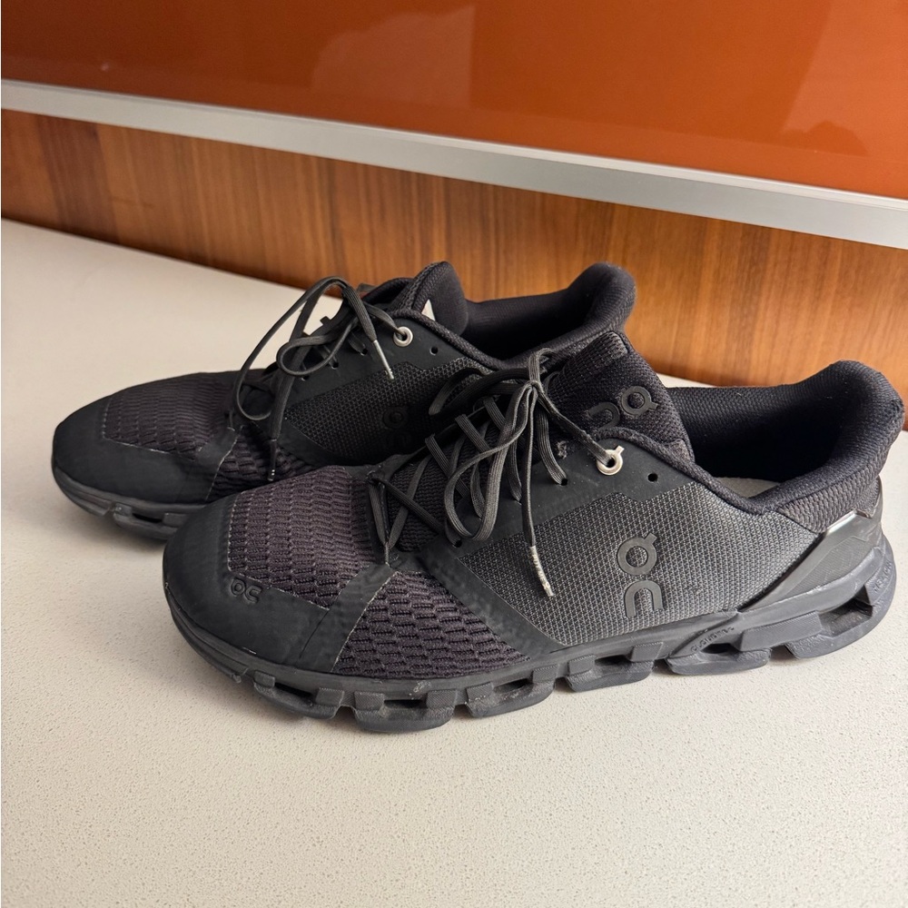 On Running Men's Black Sneakers
